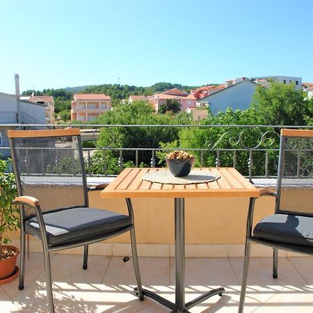 Iva Apartmani Vodice Eksteriør billede