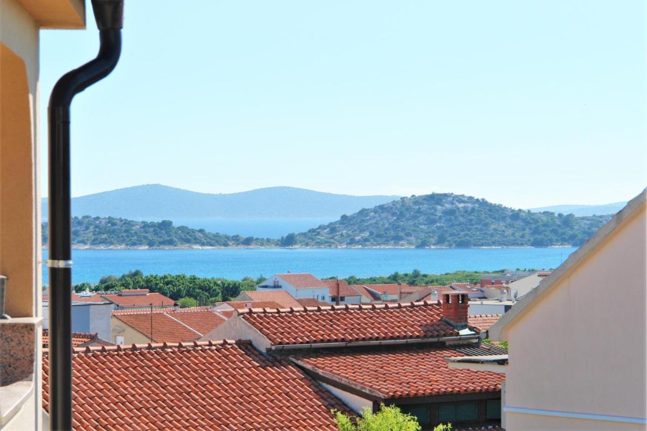 Iva Apartmani Vodice Eksteriør billede
