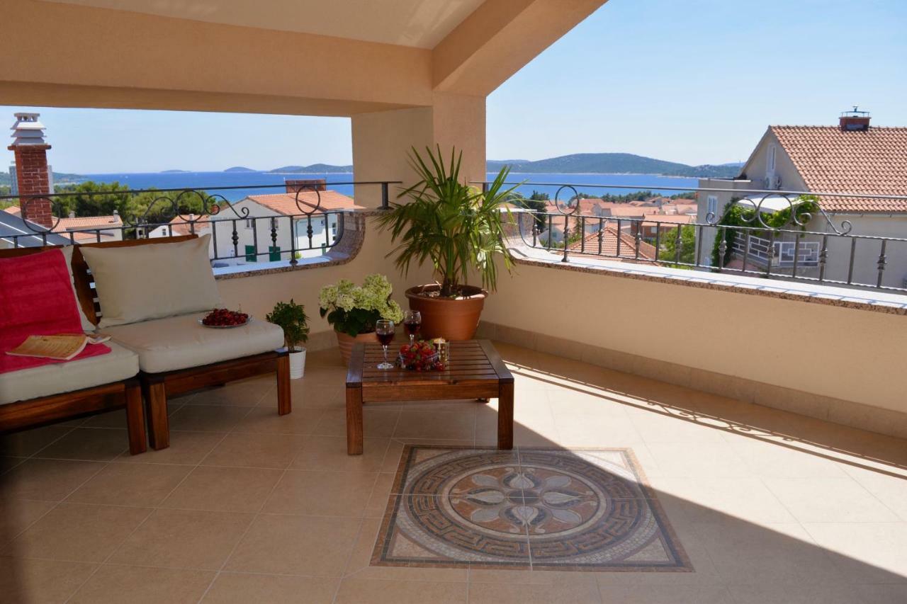 Iva Apartmani Vodice Eksteriør billede