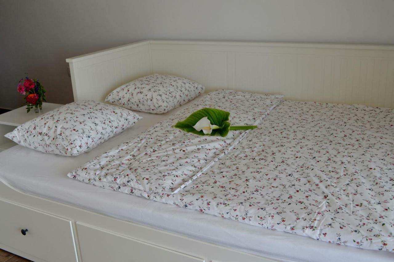 Iva Apartmani Vodice Eksteriør billede