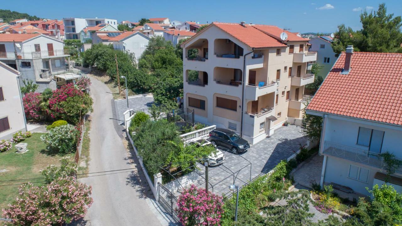 Iva Apartmani Vodice Eksteriør billede
