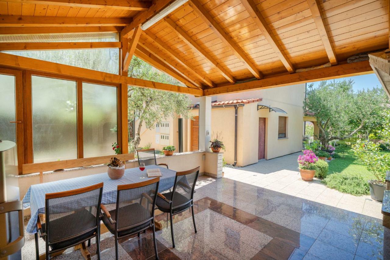 Iva Apartmani Vodice Eksteriør billede