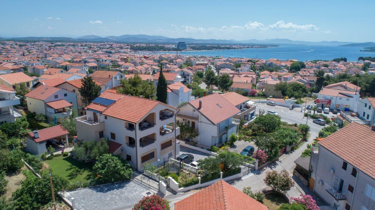 Iva Apartmani Vodice Eksteriør billede
