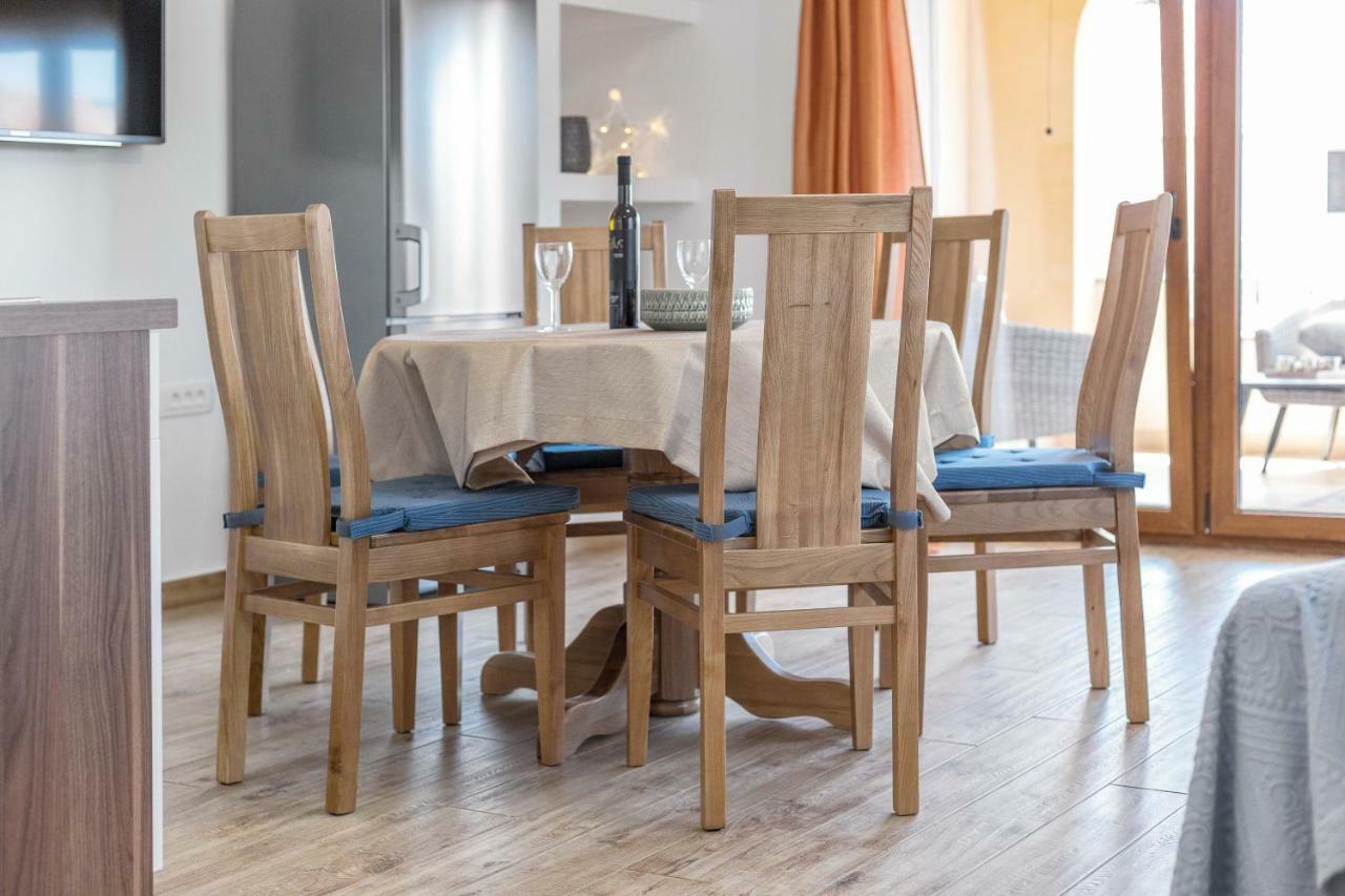 Iva Apartmani Vodice Eksteriør billede