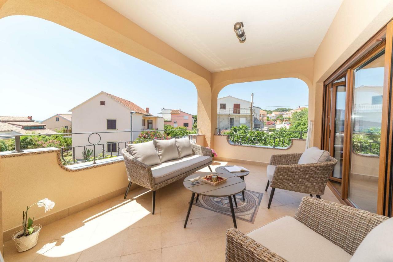 Iva Apartmani Vodice Eksteriør billede